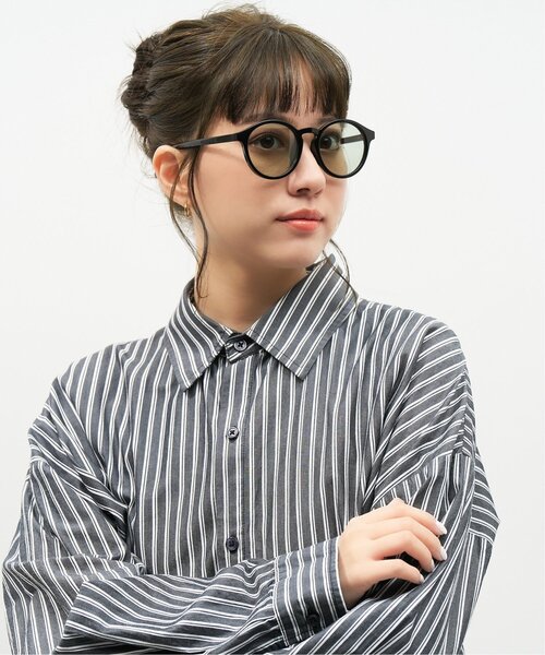 Zoff(ゾフ)の「ボストン型 サングラス|カラーレンズ|トレンド|紫外線対策|UVカット|Zoff|COLOR SUNGLASSES(サングラス・レディース・ブラック/ブラック系その他2/ブラウン系その他/ブラウン系その他5/ブラック系その他/ブラック系その他3/ライトイエロー/ブラウン/ブラウン系その他3・FREE)」の1枚目の写真