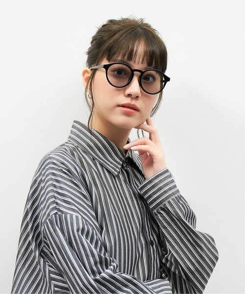 Zoff(ゾフ)の「ボストン型 サングラス|カラーレンズ|トレンド|紫外線対策|UVカット|Zoff|COLOR SUNGLASSES(サングラス・レディース・ブラック/ブラック系その他2/ブラウン系その他/ブラウン系その他5/ブラック系その他/ブラック系その他3/ライトイエロー/ブラウン/ブラウン系その他3・FREE)」の2枚目の写真