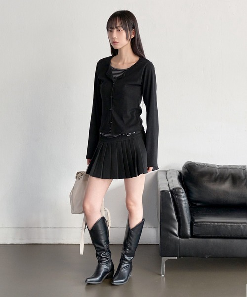 UNE MANSION（ユヌマンション）の「ラウンドネックストライプカーディガン風レイヤードカットソー（Tシャツ/カットソー・レディース・ブラック/チャコール・FREE）」の5枚目の写真