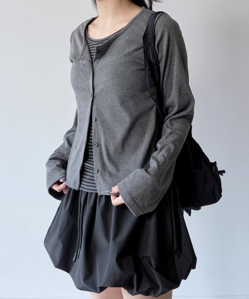 UNE MANSION（ユヌマンション）の「ラウンドネックストライプカーディガン風レイヤードカットソー（Tシャツ/カットソー・レディース・ブラック/チャコール・FREE）」の21枚目の写真