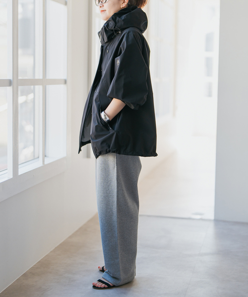Spick & Span(スピックアンドスパン)の「DESCENTE ALLTERRAIN/デサント オルテライン WATERPROOF JACKET(マウンテンパーカー・レディース・ブラック/アイボリー・MEDIUM/LARGE)」の11枚目の写真