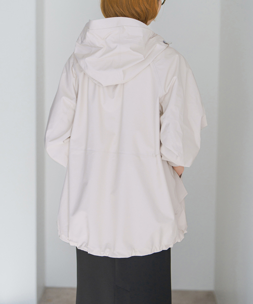 Spick & Span(スピックアンドスパン)の「DESCENTE ALLTERRAIN/デサント オルテライン WATERPROOF JACKET(マウンテンパーカー・レディース・ブラック/アイボリー・MEDIUM/LARGE)」の18枚目の写真