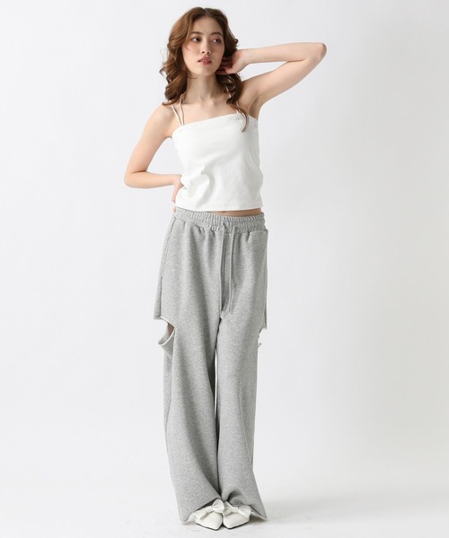 FOREVER 21（フォーエバー トゥエンティーワン）の「【2025SS】カップ付きダブルストラップキャミ＜肩紐取り外し可能＞（キャミソール・レディース・ブラック/チャコールグレー/オフホワイト・SMALL/MEDIUM）」の7枚目の写真