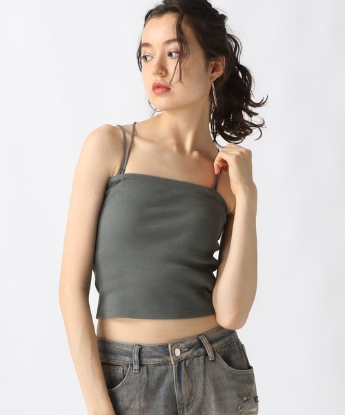 FOREVER 21（フォーエバー トゥエンティーワン）の「【2025SS】カップ付きダブルストラップキャミ＜肩紐取り外し可能＞（キャミソール・レディース・ブラック/チャコールグレー/オフホワイト・SMALL/MEDIUM）」の4枚目の写真