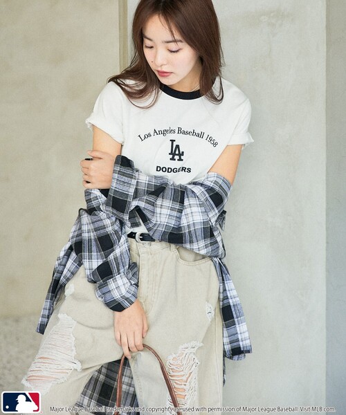 PUBLUX(パブリュクス)の「PUBLUX/パブリュクス MLB ロゴ リンガーTシャツ 限定展開(Tシャツ/カットソー・レディース・オフホワイト/ナチュラル/ネイビー・フリ-)」の10枚目の写真