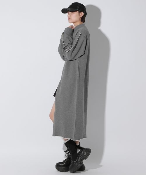Anui（アニュイ）の「【UNISEX】マキシトラックジャケット（ブルゾン・レディース・グレー/ブラック・MEDIUM）」の20枚目の写真