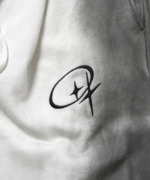 Starting Over（スターティングオーバー）の「one point stitch spray processing sweat pants/ワンポイント刺繍 スプレー加工 スウェットパンツ（スウェットパンツ・メンズ・オフホワイト/チャコールグレー・L/M）」の6枚目の写真