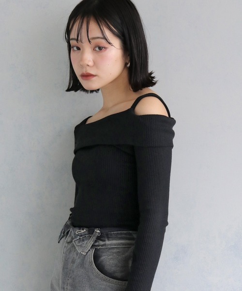 cheriella(シェリエラ)の「【cheriella】ワンショルリブTOPS ONE-SHOULDER RIB TOPS(Tシャツ/カットソー・レディース・アイボリー/ブラック・M)」の18枚目の写真