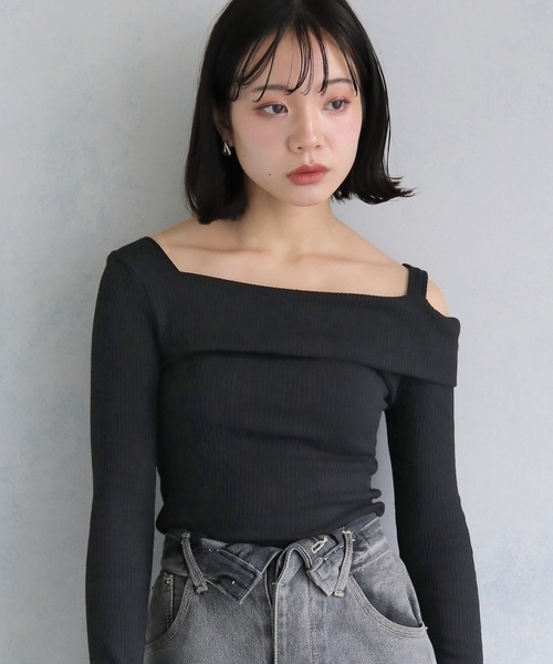 cheriella(シェリエラ)の「【cheriella】ワンショルリブTOPS ONE-SHOULDER RIB TOPS(Tシャツ/カットソー・レディース・アイボリー/ブラック・M)」の20枚目の写真