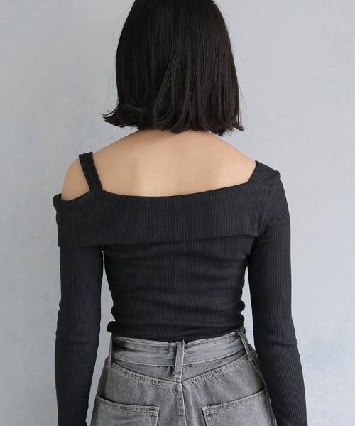 cheriella(シェリエラ)の「【cheriella】ワンショルリブTOPS ONE-SHOULDER RIB TOPS(Tシャツ/カットソー・レディース・アイボリー/ブラック・M)」の15枚目の写真