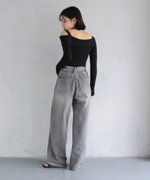 cheriella(シェリエラ)の「【cheriella】ワンショルリブTOPS ONE-SHOULDER RIB TOPS(Tシャツ/カットソー・レディース・アイボリー/ブラック・M)」の12枚目の写真
