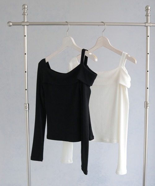 cheriella(シェリエラ)の「【cheriella】ワンショルリブTOPS ONE-SHOULDER RIB TOPS(Tシャツ/カットソー・レディース・アイボリー/ブラック・M)」の3枚目の写真