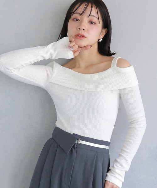 cheriella(シェリエラ)の「【cheriella】ワンショルリブTOPS ONE-SHOULDER RIB TOPS(Tシャツ/カットソー・レディース・アイボリー/ブラック・M)」の11枚目の写真