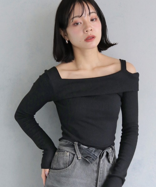 cheriella(シェリエラ)の「【cheriella】ワンショルリブTOPS ONE-SHOULDER RIB TOPS(Tシャツ/カットソー・レディース・アイボリー/ブラック・M)」の22枚目の写真