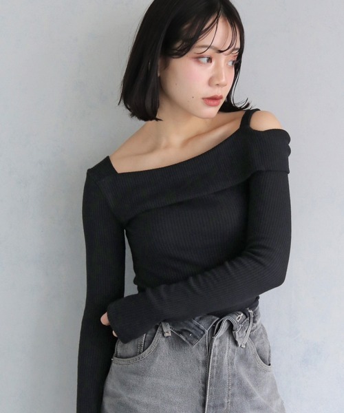 cheriella(シェリエラ)の「【cheriella】ワンショルリブTOPS ONE-SHOULDER RIB TOPS(Tシャツ/カットソー・レディース・アイボリー/ブラック・M)」の19枚目の写真