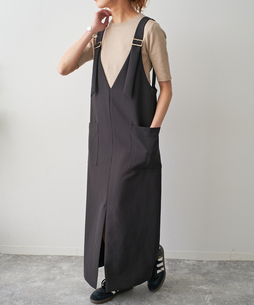 Spick & Span（スピックアンドスパン）の「バックル付きダブルクロスジャンスカ（ジャンパースカート・レディース・ブラック/ベージュ・36/38）」の5枚目の写真