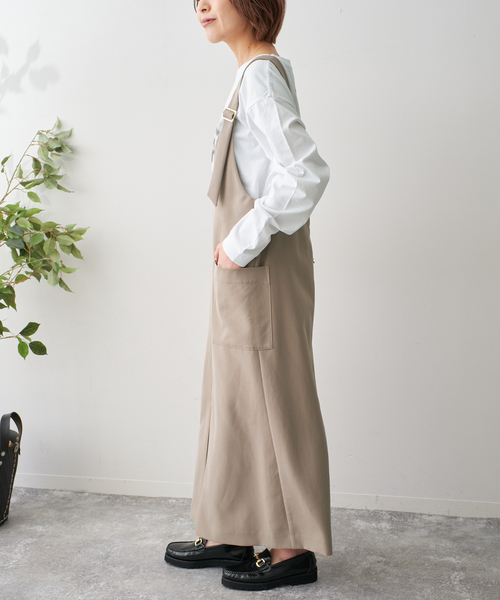 Spick & Span（スピックアンドスパン）の「バックル付きダブルクロスジャンスカ（ジャンパースカート・レディース・ブラック/ベージュ・36/38）」の11枚目の写真