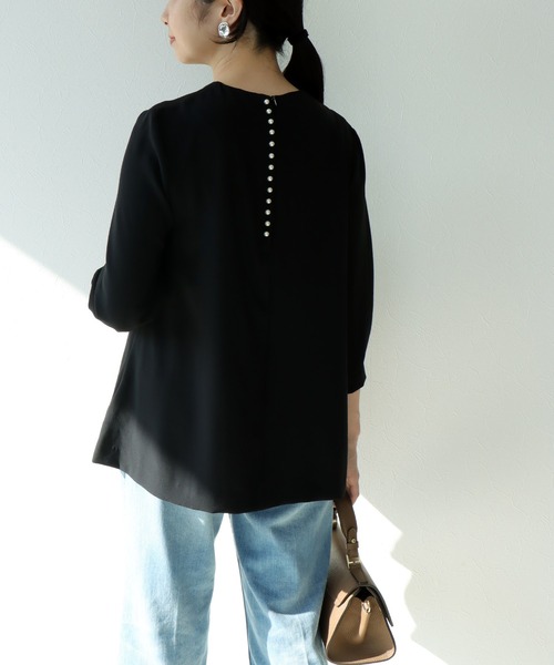 Jines（ジネス）の「バックパールAラインブラウス（シャツ/ブラウス・レディース・ブラック/ホワイト・38）」の7枚目の写真