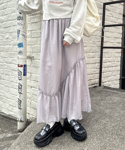 w closet(ダブルクローゼット)の「【2サイズ展開】シアーティアードスカート(スカート・レディース・オフホワイト/グレー・1/2)」の12枚目の写真
