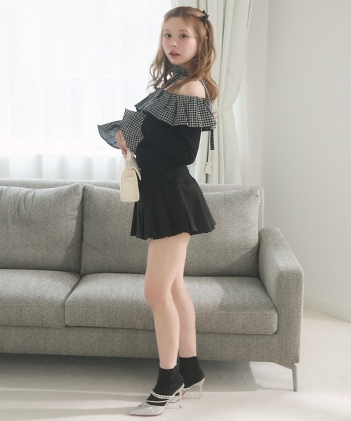 TITTY&CO.(ティティーアンドコー)の「ギンガムフリルオフショルトップス(シャツ/ブラウス・レディース・アイボリー/ブラック・FREE)」の17枚目の写真