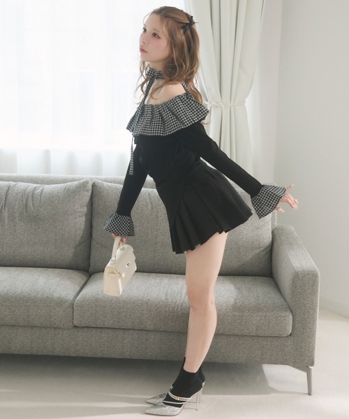 TITTY&CO.(ティティーアンドコー)の「ギンガムフリルオフショルトップス(シャツ/ブラウス・レディース・アイボリー/ブラック・FREE)」の19枚目の写真