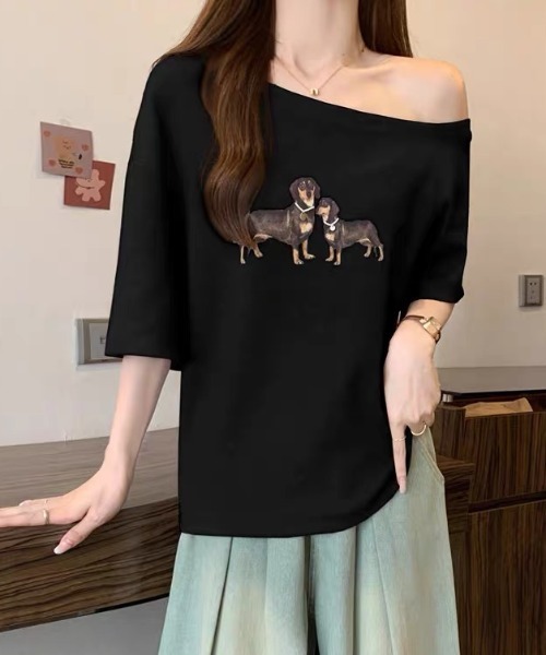 GEMEDA（ジェメダ）の「ワンちゃんプリントワンショルダーTシャツ（Tシャツ/カットソー・レディース・ホワイト/グレー/ブラック/ネイビー/ホワイト系その他/ホワイト系その他2・M）」の21枚目の写真