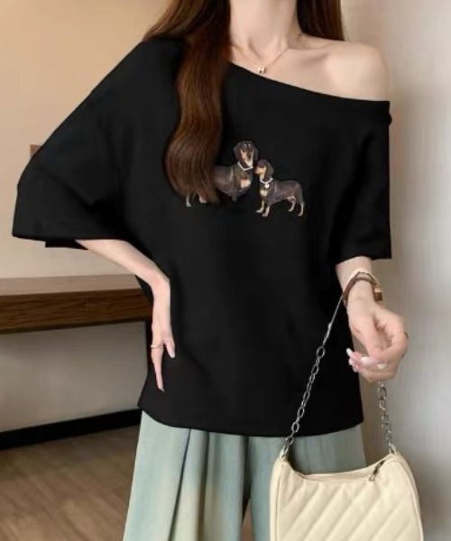 GEMEDA（ジェメダ）の「ワンちゃんプリントワンショルダーTシャツ（Tシャツ/カットソー・レディース・ホワイト/グレー/ブラック/ネイビー/ホワイト系その他/ホワイト系その他2・M）」の20枚目の写真