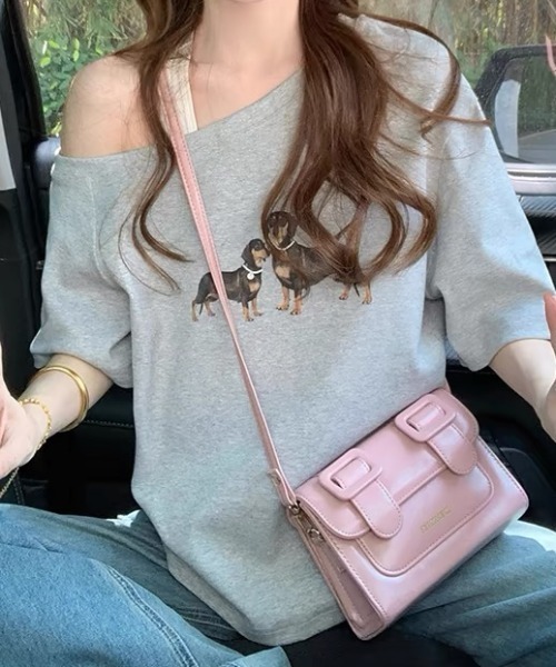 GEMEDA（ジェメダ）の「ワンちゃんプリントワンショルダーTシャツ（Tシャツ/カットソー・レディース・ホワイト/グレー/ブラック/ネイビー/ホワイト系その他/ホワイト系その他2・M）」の14枚目の写真