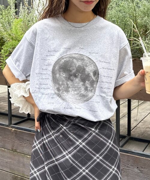 CIAOPANIC TYPY(チャオパニックティピー)の「【WEB限定】【UNISEX】ムーンクレーター&アースロゴプリントTee(Tシャツ/カットソー・レディース・ブラック/ホワイト/グリーン系その他/ネイビー/インディゴブルー/ホワイト系その他/ブラック系その他/グレー/グレー系その他・LARGE/MEDIUM)」の21枚目の写真