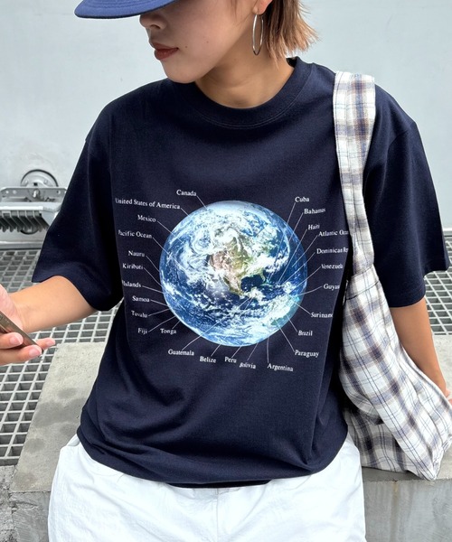 CIAOPANIC TYPY(チャオパニックティピー)の「【WEB限定】【UNISEX】ムーンクレーター&アースロゴプリントTee(Tシャツ/カットソー・レディース・ブラック/ホワイト/グリーン系その他/ネイビー/インディゴブルー/ホワイト系その他/ブラック系その他/グレー/グレー系その他・LARGE/MEDIUM)」の16枚目の写真