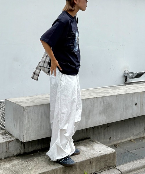 CIAOPANIC TYPY(チャオパニックティピー)の「【WEB限定】【UNISEX】ムーンクレーター&アースロゴプリントTee(Tシャツ/カットソー・レディース・ブラック/ホワイト/グリーン系その他/ネイビー/インディゴブルー/ホワイト系その他/ブラック系その他/グレー/グレー系その他・LARGE/MEDIUM)」の18枚目の写真