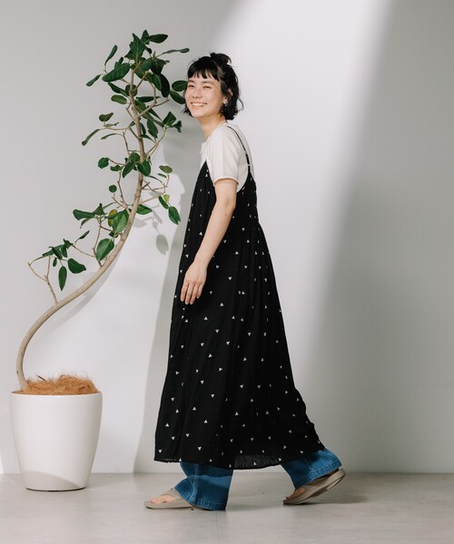 美品　【希少】プリーツプリーズ　アートペイント　幾何学模様 ワンピース　サイズ4 美品【希少】プリーツプリーズアートペイント幾何学模様