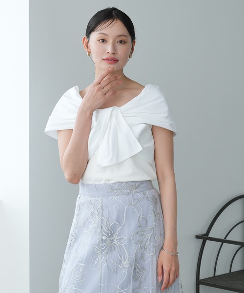 TRUDEA（トルディア）の「(接触冷感/暑さ対策)リボンデザイン異素材カットソー（Tシャツ/カットソー・レディース・ホワイト/ブラウン/ブラック・MEDIUM）」の10枚目の写真