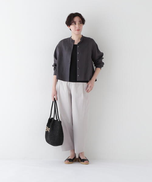 human woman（ヒューマンウーマン）の「【3サイズ展開】◆ドビーストレッチワンタックセミワイドパンツ（その他パンツ・レディース・ベージュ系その他2/ネイビー・SMALL/MEDIUM/LARGE）」の9枚目の写真