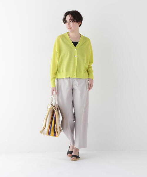 human woman（ヒューマンウーマン）の「【3サイズ展開】◆ドビーストレッチワンタックセミワイドパンツ（その他パンツ・レディース・ベージュ系その他2/ネイビー・SMALL/MEDIUM/LARGE）」の11枚目の写真