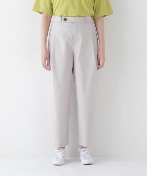 human woman（ヒューマンウーマン）の「【3サイズ展開】◆ドビーストレッチワンタックセミワイドパンツ（その他パンツ・レディース・ベージュ系その他2/ネイビー・SMALL/MEDIUM/LARGE）」の13枚目の写真