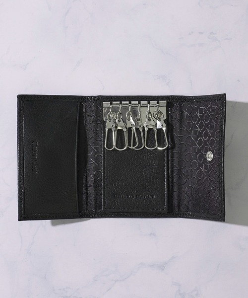 Calvin Klein（カルバン・クライン）の「【Calvin Klein/カルバンクライン】Key Case / ワンポイント レザーキーケース（キーケース/キーアクセサリー・メンズ・ブラック系1/ブラック系2・FREE）」の5枚目の写真