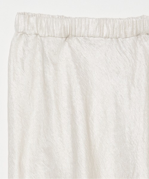 HELIOPOLE（エリオポール）の「SATIN MAXI FLARE SKIRT（スカート・レディース・アイボリー/ダークブラウン・38/36）」の6枚目の写真