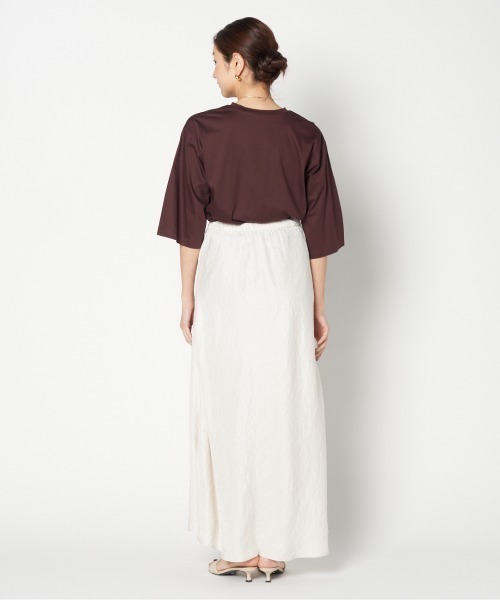 HELIOPOLE（エリオポール）の「SATIN MAXI FLARE SKIRT（スカート・レディース・アイボリー/ダークブラウン・38/36）」の11枚目の写真