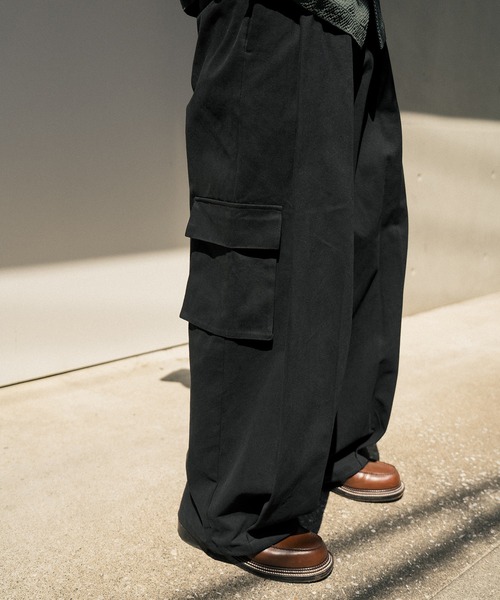 Nanmo.（ナンモ）の「TUCK WIDE CARGO PANTS/タックワイドカーゴパンツ（カーゴパンツ・メンズ・ブラック・MEDIUM/SMALL/LARGE）」の15枚目の写真