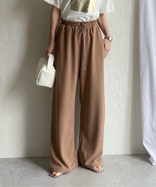 She's Closet（シーズクローゼット）の「ハイウエストギャザーワイドイージーパンツ（その他パンツ・レディース・ブルーグレー/ライトグレー/ブラック/ベージュ・FREE）」の4枚目の写真