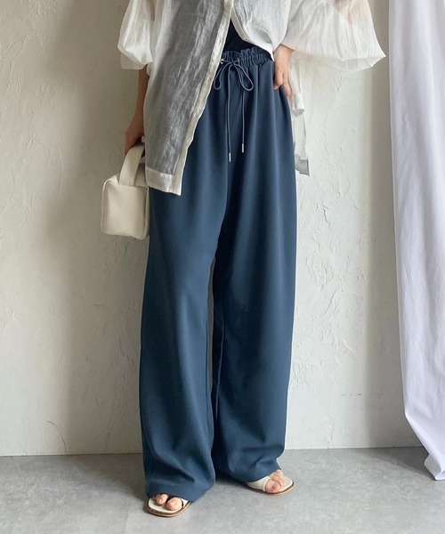 She's Closet（シーズクローゼット）の「ハイウエストギャザーワイドイージーパンツ（その他パンツ・レディース・ブルーグレー/ライトグレー/ブラック/ベージュ・FREE）」の2枚目の写真