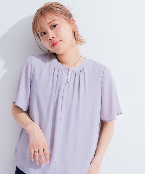 Petitjo(プッチージョ)の「小さいサイズ パール付きカラーレスフレアブラウス 低身長さん・小柄女性(シャツ/ブラウス・レディース・オフホワイト/グレー・PS/PSS/PM/PL)」の11枚目の写真