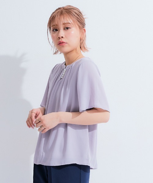Petitjo(プッチージョ)の「小さいサイズ パール付きカラーレスフレアブラウス 低身長さん・小柄女性(シャツ/ブラウス・レディース・オフホワイト/グレー・PS/PSS/PM/PL)」の15枚目の写真