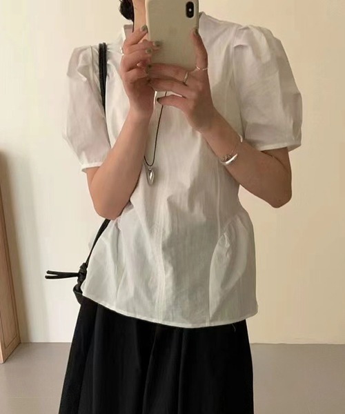 Lace Ladies(レースレディース)の「スキッパーネック ペプラム 半袖 タック ハートネックレス ブラウス(シャツ/ブラウス・レディース・イエロー/ブルー/ホワイト/ブラック・FREE)」の1枚目の写真
