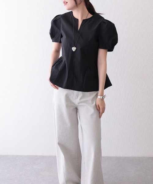 Lace Ladies(レースレディース)の「スキッパーネック ペプラム 半袖 タック ハートネックレス ブラウス(シャツ/ブラウス・レディース・イエロー/ブルー/ホワイト/ブラック・FREE)」の6枚目の写真