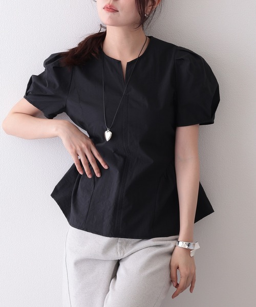 Lace Ladies(レースレディース)の「スキッパーネック ペプラム 半袖 タック ハートネックレス ブラウス(シャツ/ブラウス・レディース・イエロー/ブルー/ホワイト/ブラック・FREE)」の7枚目の写真