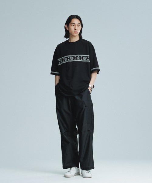 ADAM ET ROPE'（アダムエロペ）の「クロスステッチ ボックスシルエット Tシャツ（Tシャツ/カットソー・メンズ・ホワイト/ブラック・M/L）」の6枚目の写真