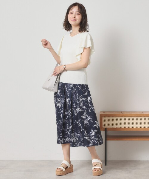 ITS'DEMO（イッツデモ）の「【清涼感／ウエスト後ろゴム／手洗い可】麻調花柄タックスカート（スカート・レディース・ブルー系その他2/ブラウン系その他2/ホワイト系3・00）」の10枚目の写真