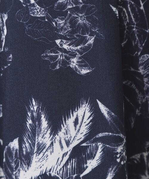 ITS'DEMO（イッツデモ）の「【清涼感／ウエスト後ろゴム／手洗い可】麻調花柄タックスカート（スカート・レディース・ブルー系その他2/ブラウン系その他2/ホワイト系3・00）」の11枚目の写真